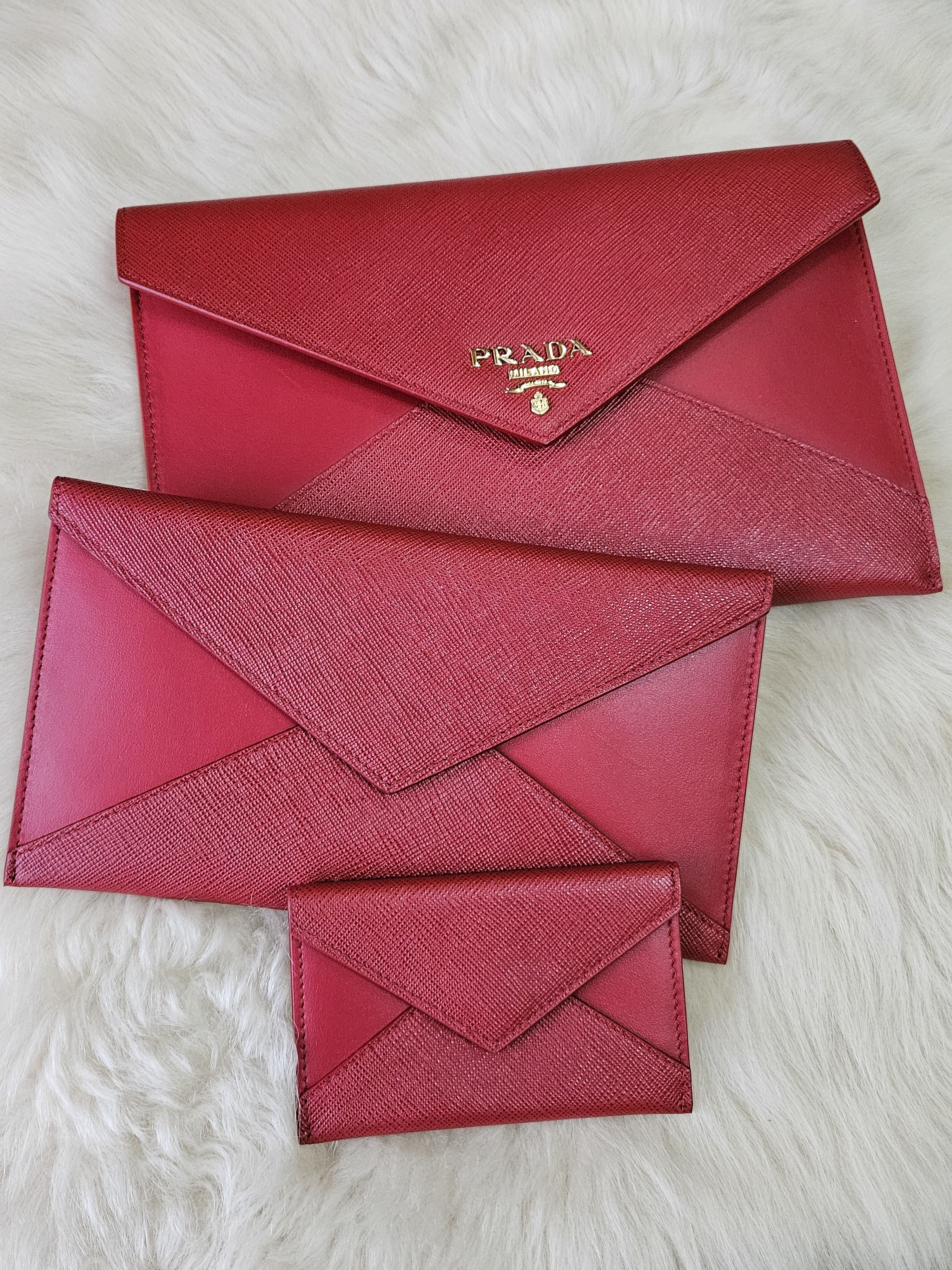 PRADAレター型♪財布・カードケースセット♪赤 (PRADA/長財布