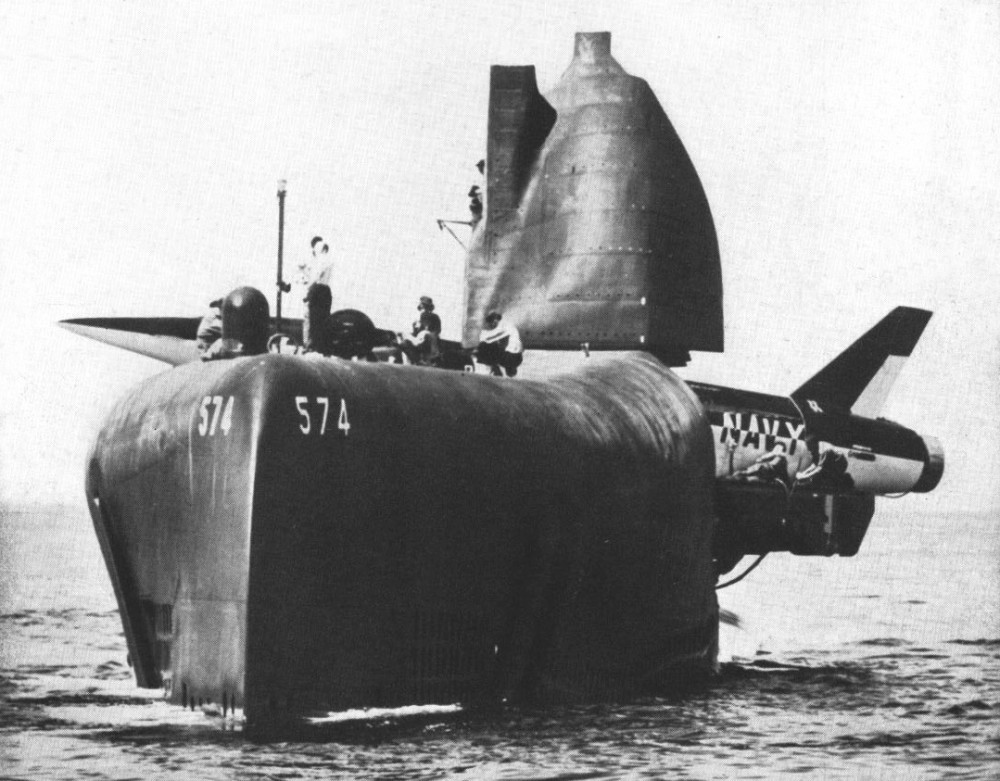 Володарі морів. Передмова та Частина 1. «Growler»