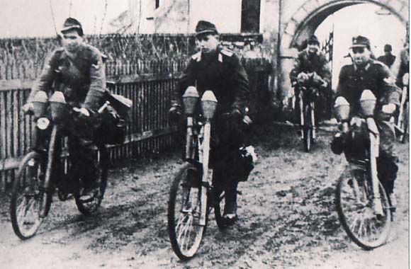 Історичне фото Truppenfahrrad